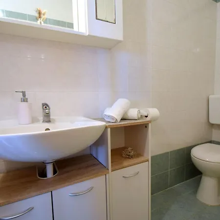 Tavcar2 Mit Eigenem Balkon By Interhome *