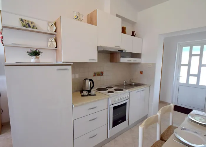 아파트 Tavcar2 Mit Eigenem Balkon By Interhome