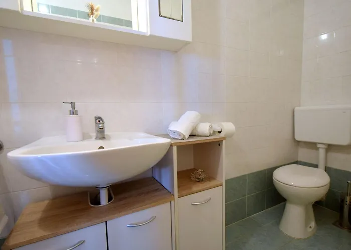 Tavcar2 Mit Eigenem Balkon By Interhome *